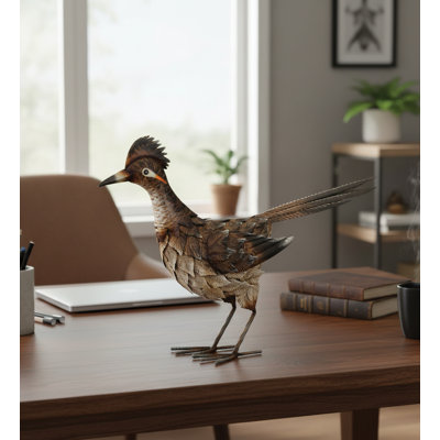 Valero Sienna Roadrunner Looking Up Metal Statue