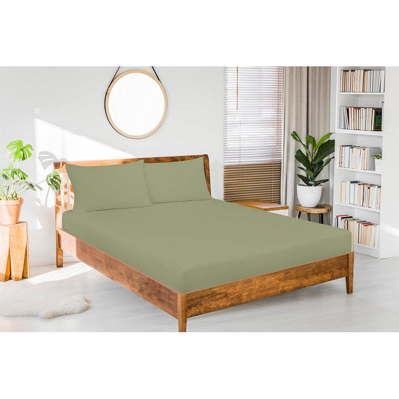 Royale Linens | Ultra Soft Brushed Microfiber | Hotel Luxury Bottom Sheets | Wrinkle Free & Fade Resistant | Deep Pocket Only