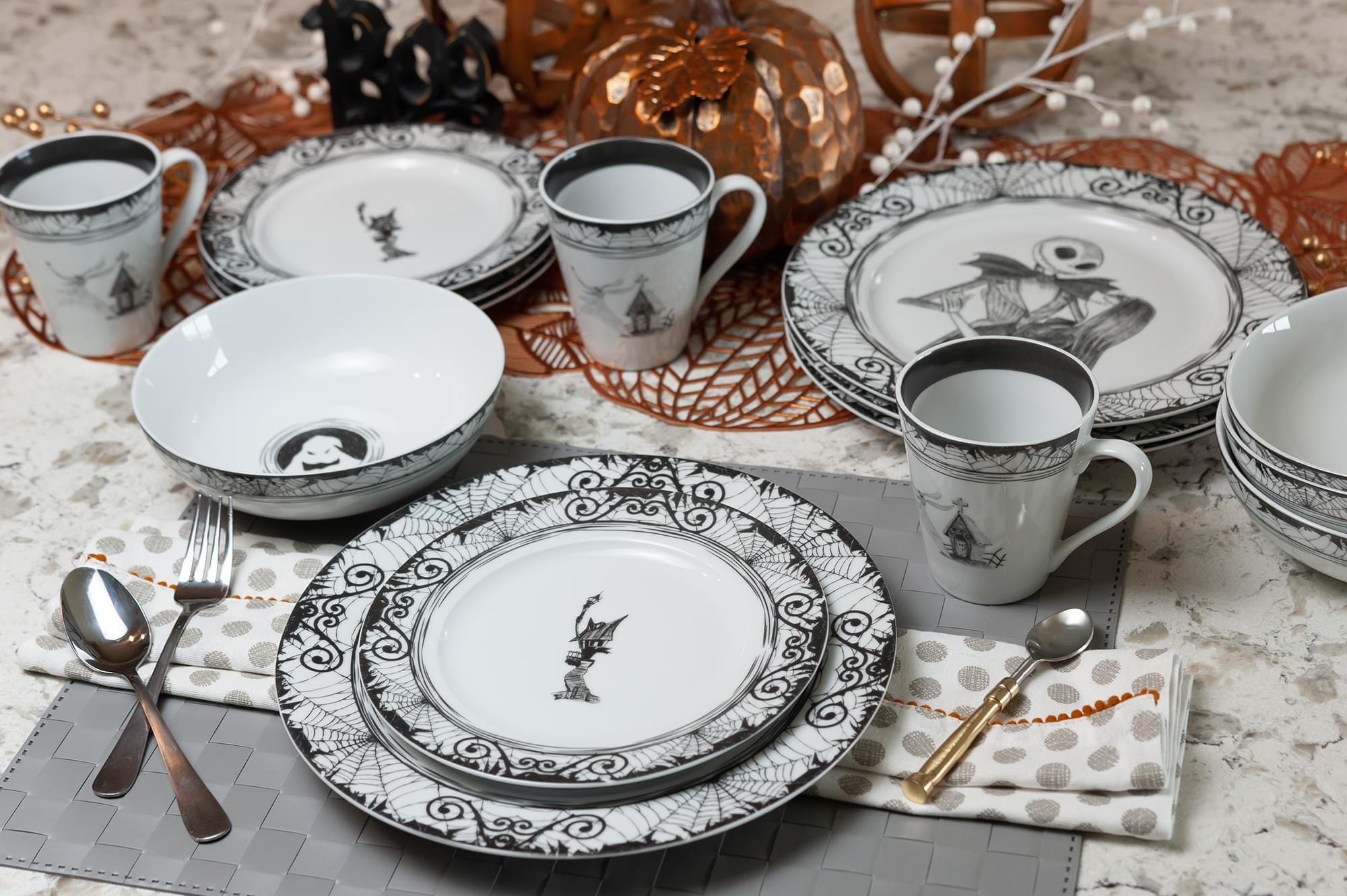 Nightmare before shop christmas dinner set