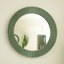 Miroir d'appoint luxueux et moderne, cadre en polyuréthane vert, polyvalent pour la maison
