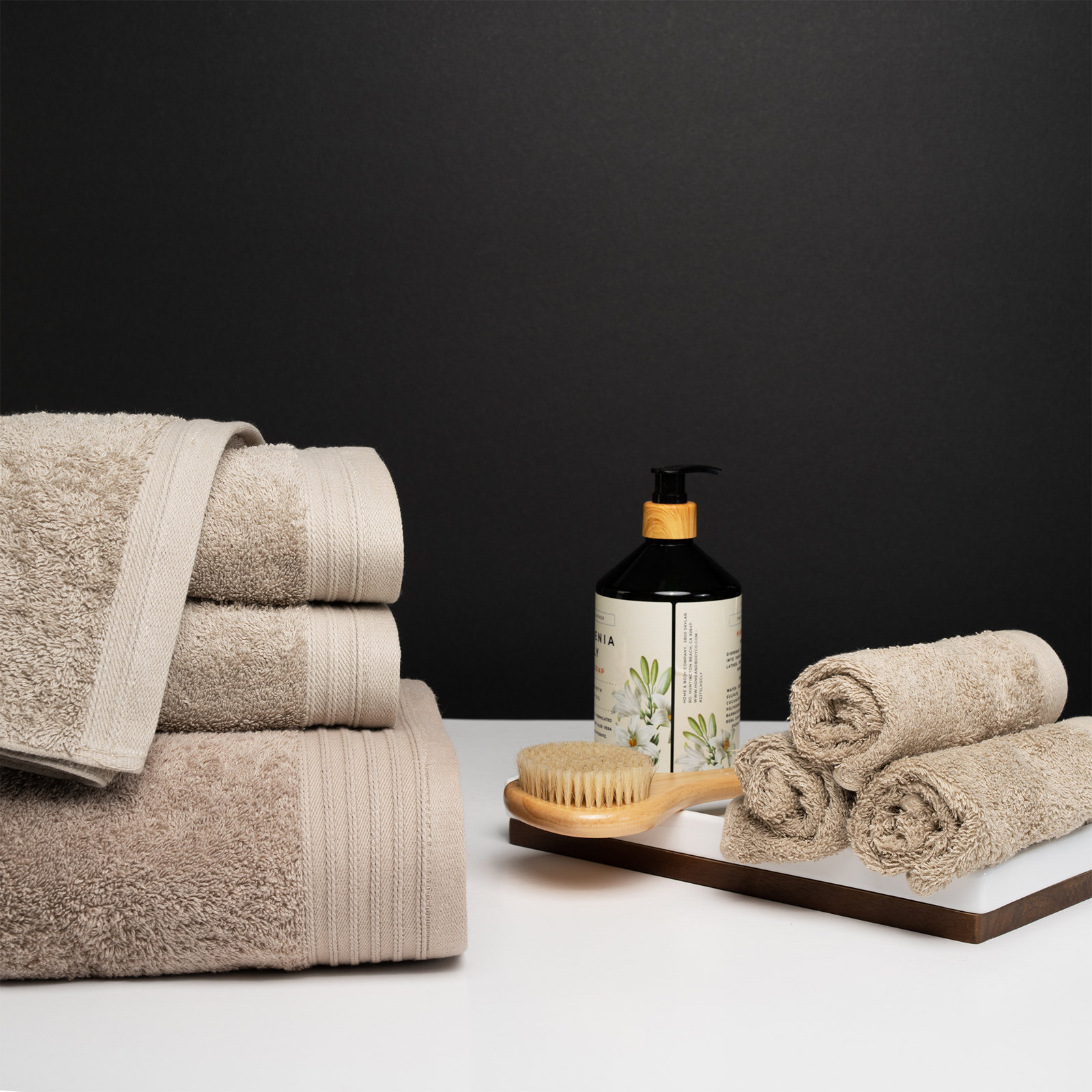 Doncia 8 Piece 100% Cotton Towel Set, Apple Green/Sand