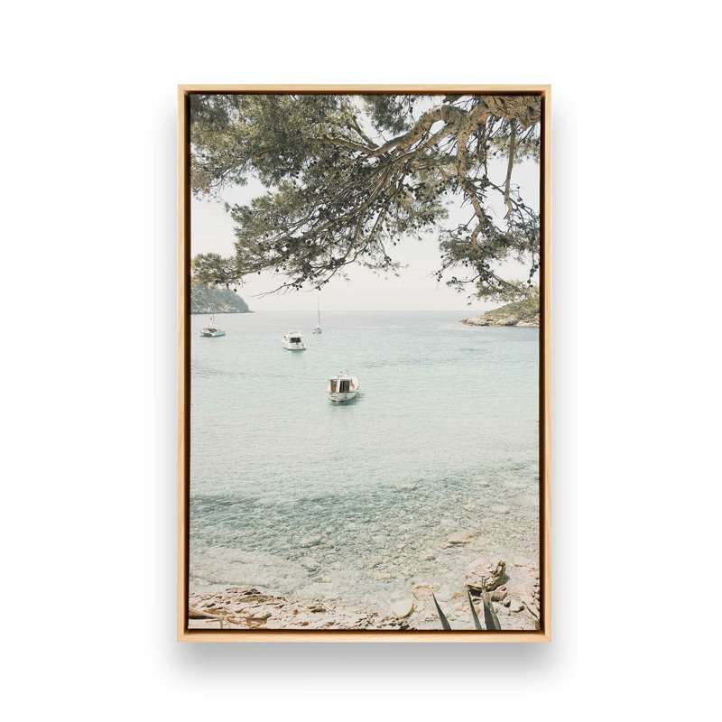 Impression sur toile Peaceful Ocean Cove, Cadre américain en érable flottant, H 48,75 po x l 32,75 po x P 1,75 po