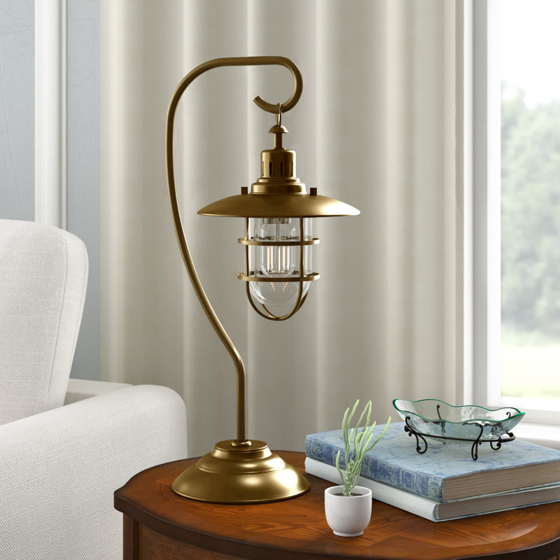 Bay Metal Arched Lamp, Gold
