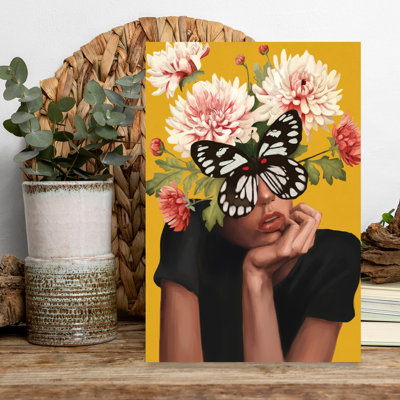 «Butterfly Bloom Portrait», art mural contemporain élégant et rêveur