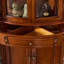 Vitrines en bois brun massif