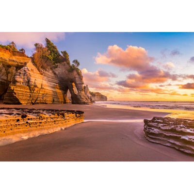 «Sunset at Beach» par Anastasiaras - photographie sur toile tendue