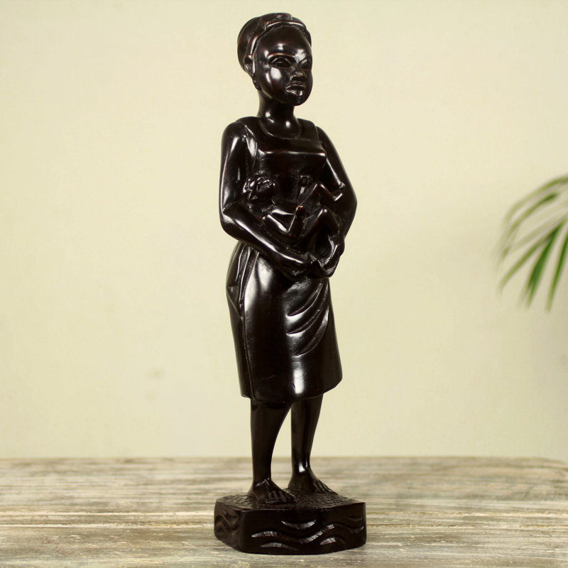 Figurines & Sculptures