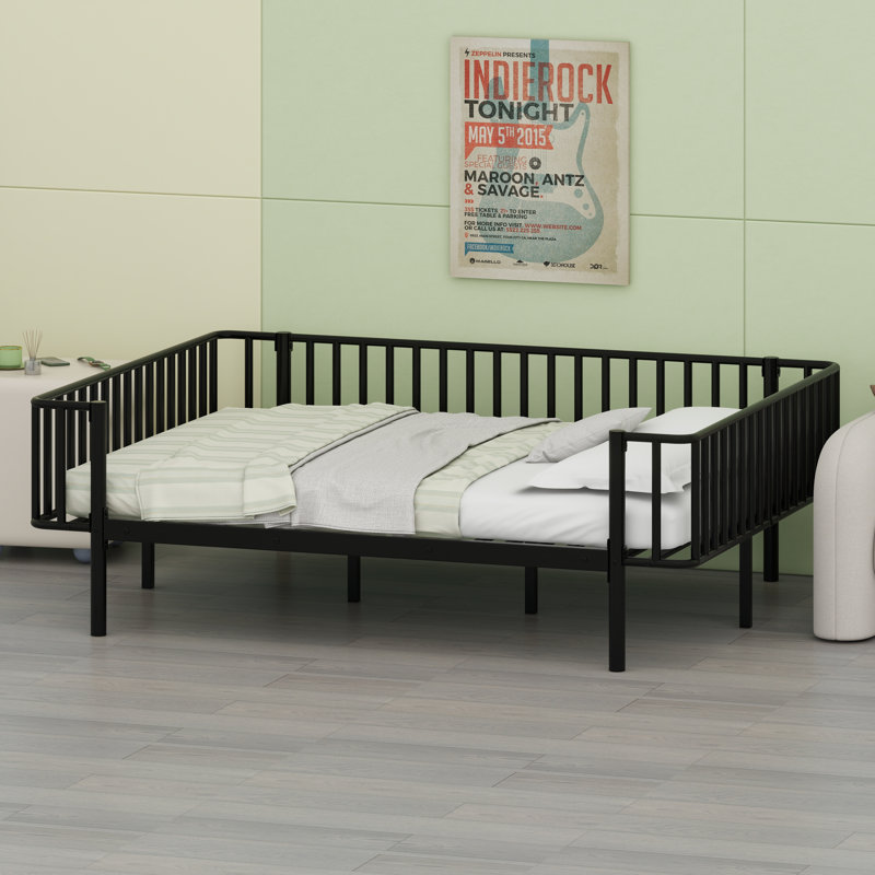 Robust Steel Support Couch Bed with Reinforced Slat System, Black