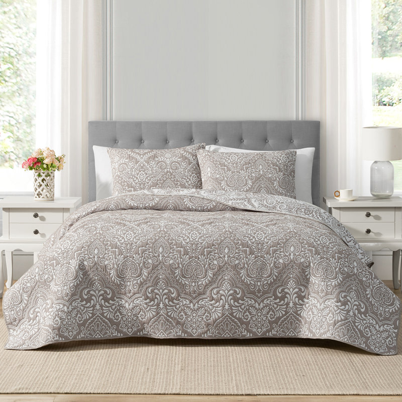 CEDAR COURT Ojai Medallion Stripe Taupe 3-Piece All-Season Soft Woven Matelasse Jacquard Cotton Blend Quilt Set