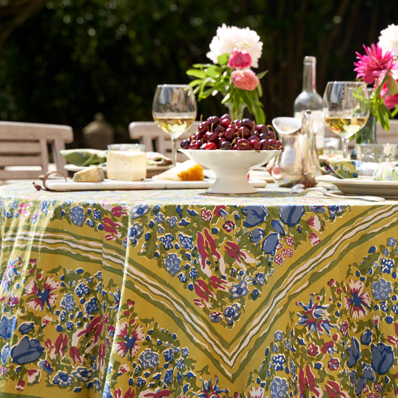 Jardine Tablecloth, 70" Round