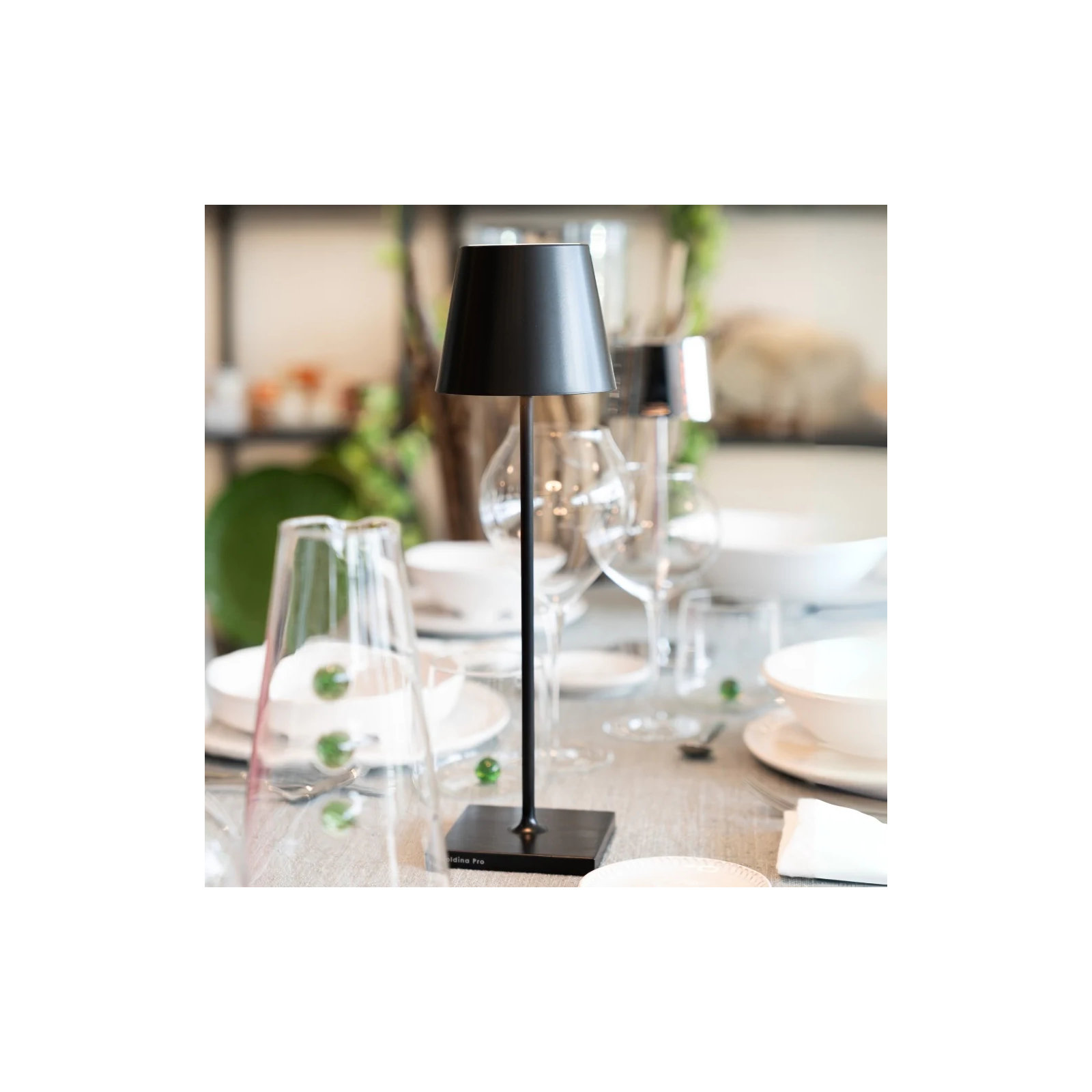 Poldina Pro Table Lamp, Black