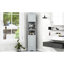Armoire de rangement de salle de bain grise avec tablettes réglables et options efficaces multifonctionnelles en espace ouvert