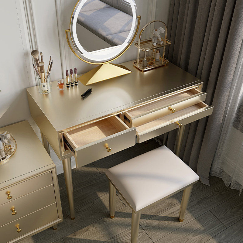 Marlyna Vanity