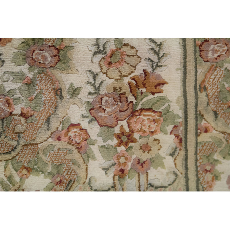 Hand-Knotted High-Quality Beige Area Rug