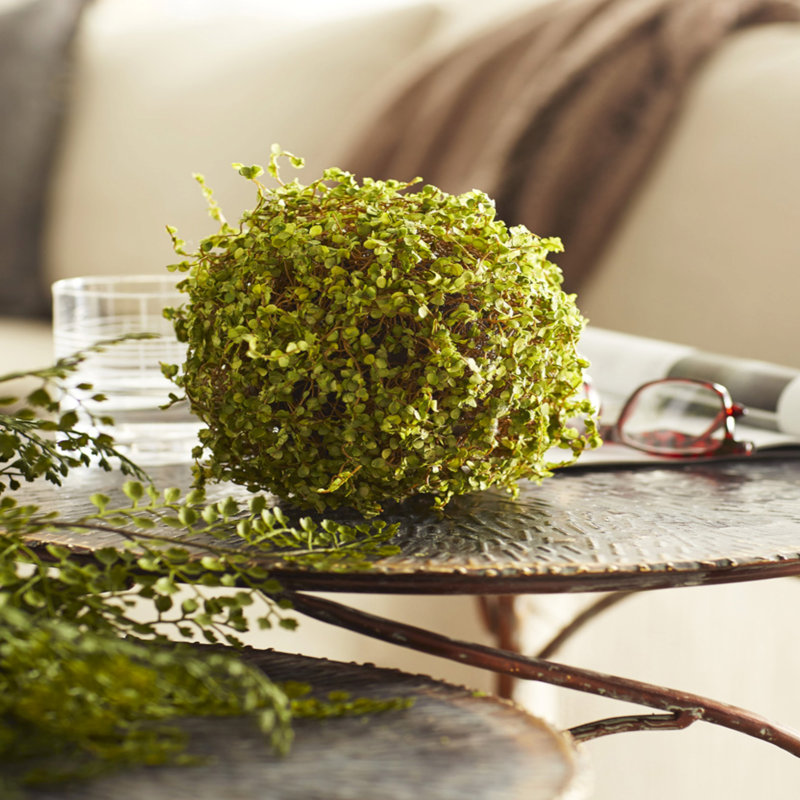 Arrangements floraux et centres de table en mousse