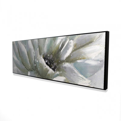 " White Chrysanthemum "