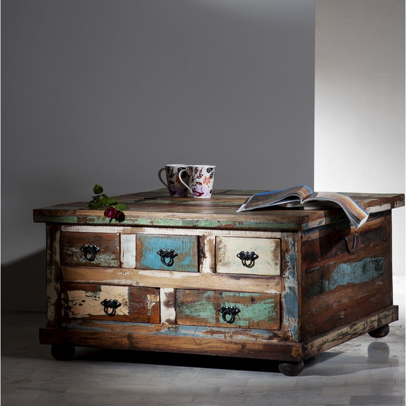 Table basse à 4 pieds avec rangement Kraker