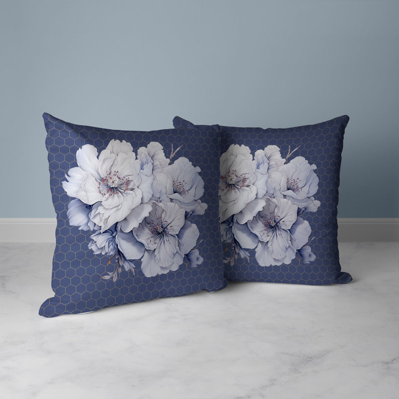 Coussin décoratif intérieur / extérieur Magnolia Majesty, H 18 po x l 18 po, Bleu / brouillard