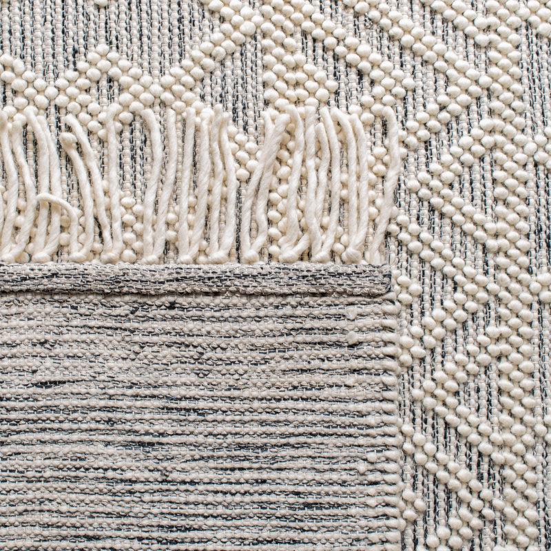 Natura Hand Loomed Wool/Cotton Southwestern Rug in Beige, Rectangle 4' x 6'