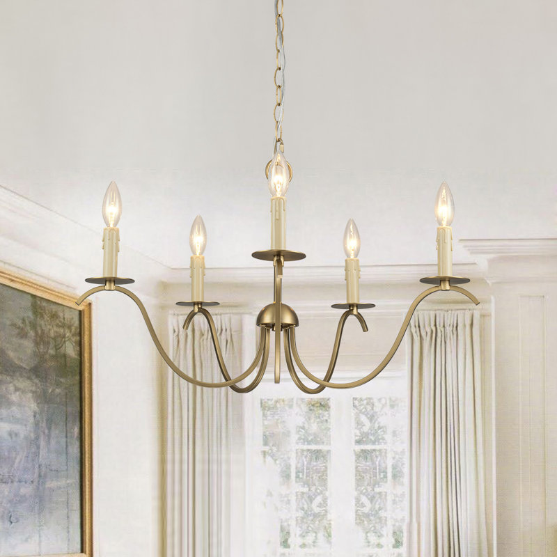 Lustre traditionnel à 5 lumières de style bougie