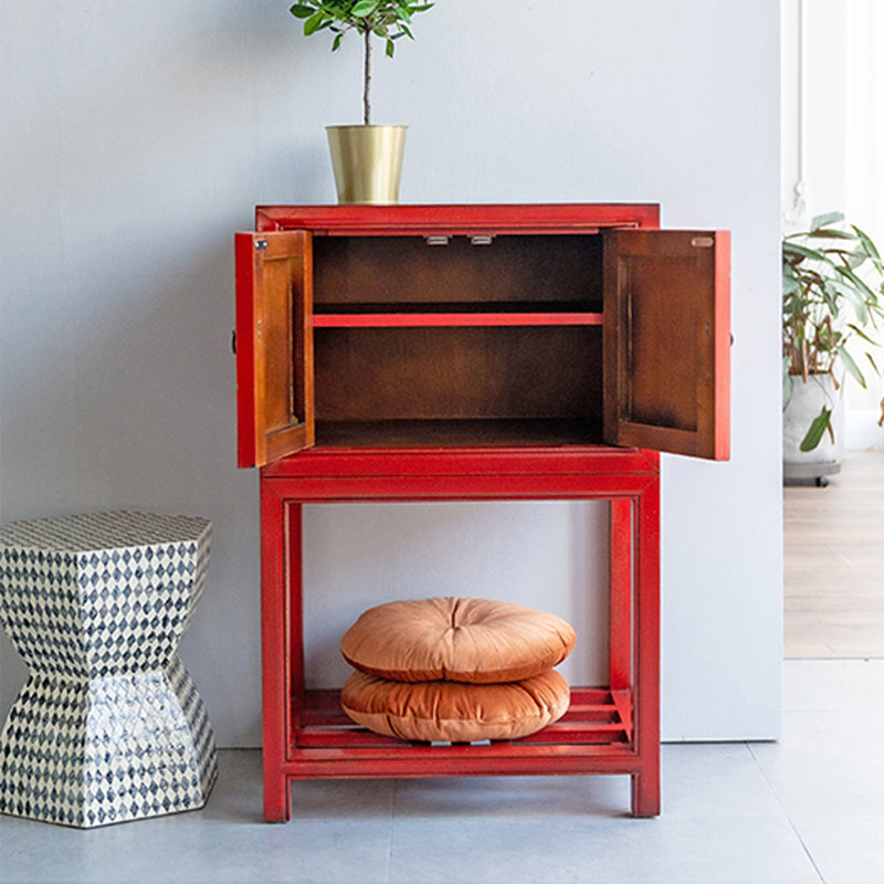 Armoire d'entrée rouge