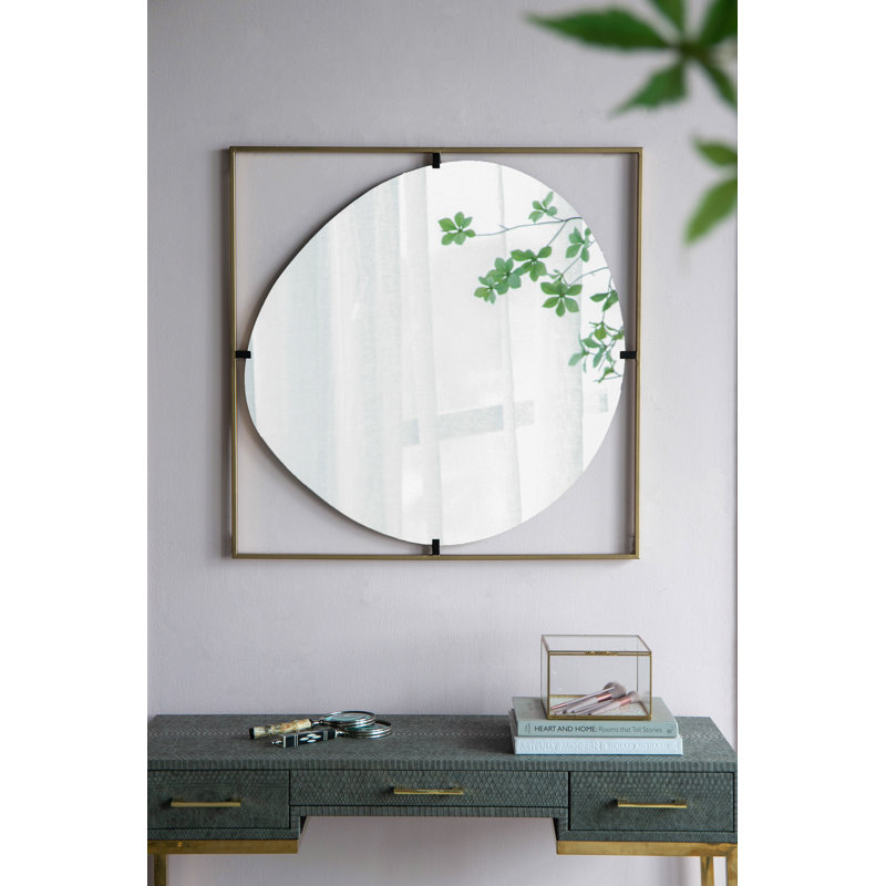 Miroir coquelicot avec cadre en métal doré de conception contemporaine pour salle de bain, décoration murale