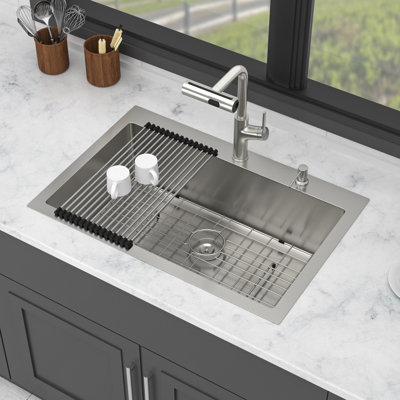 Ensemble d'évier de cuisine encastré 33 "avec robinet coulissant, ensemble d'évier à simple cuve en acier inoxydable de calibre 16