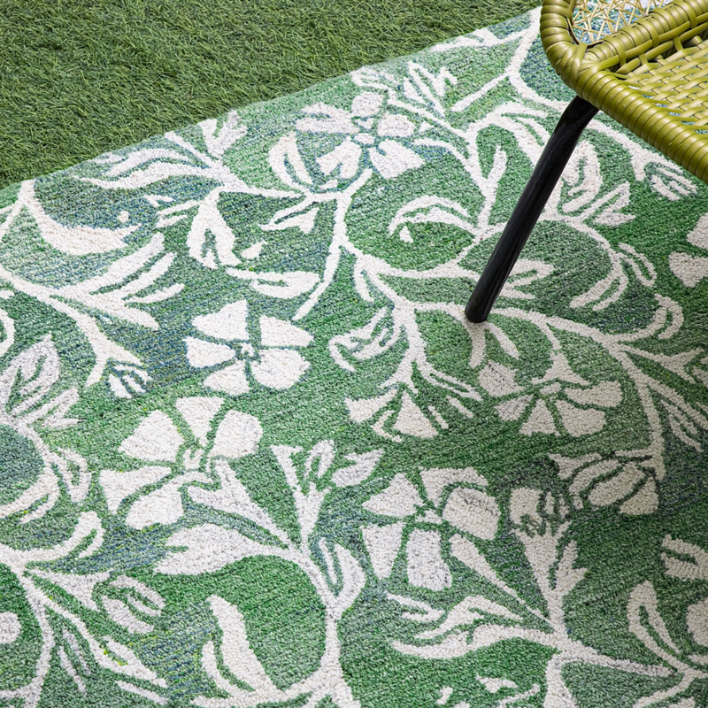 Camellia Hand Tufted Indoor/Outdoor Rug, Runner 2'6" x 8'
