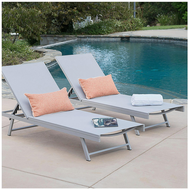 SALTON CHAISE LOUNGE