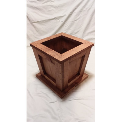 Boîte à fleurs en bois