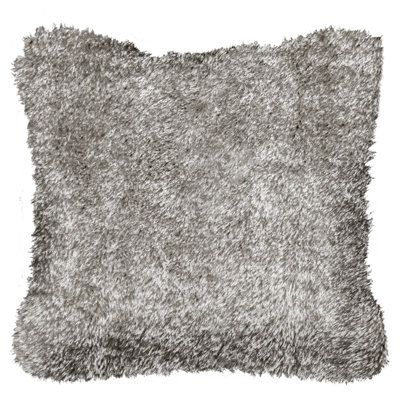 Coussin en fausse fourrure de luxe givré 17 po x 17 po
