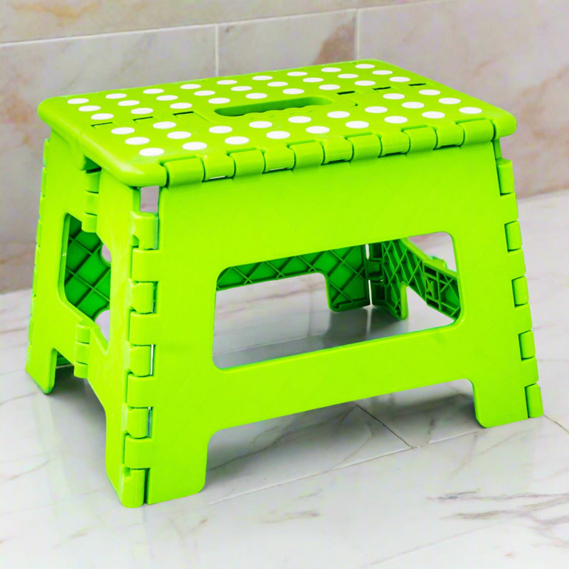 Escabeau Odacia robuste avec surface de préhension, vert