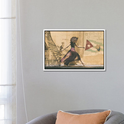 Walking in Havana 1 Piece Wall Art on Canvas
