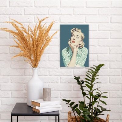 Art mural rétro élégant, femme réfléchie