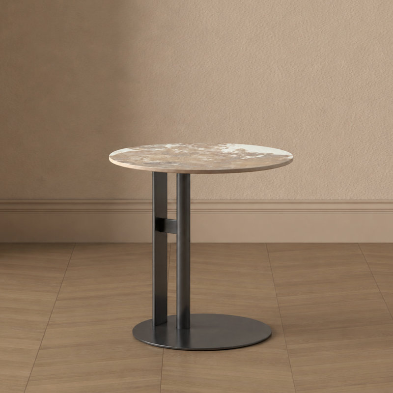 Table de bout Alondra Modern Glam en acier inoxydable avec plateau en pierre frittée noire