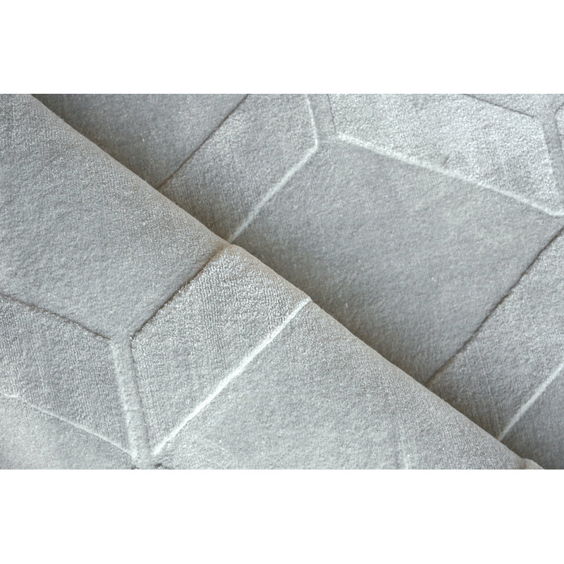 Brunello Geometric Area Rug in Light Silver, Rectangle 4' x 6'