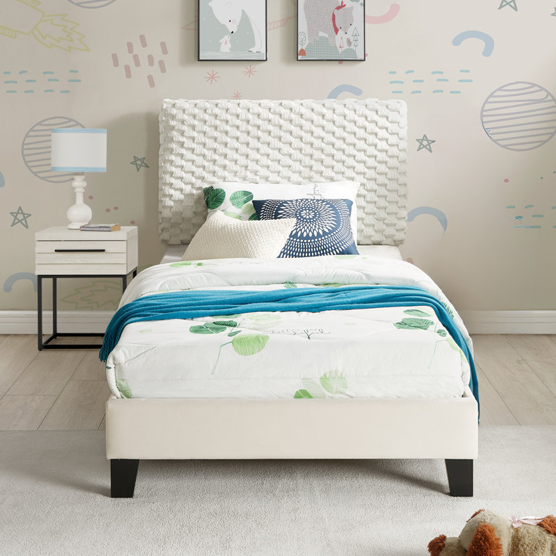 Ensemble de chambre à coucher 2 pièces Findlay, lit rembourré moelleux 3D avec table de chevet