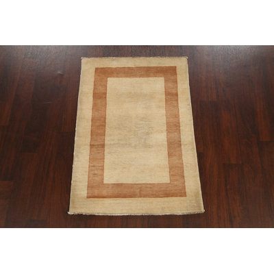 Tapis beige noué à la main de conception unique 2 pi 9 po x 4 pi 1 po