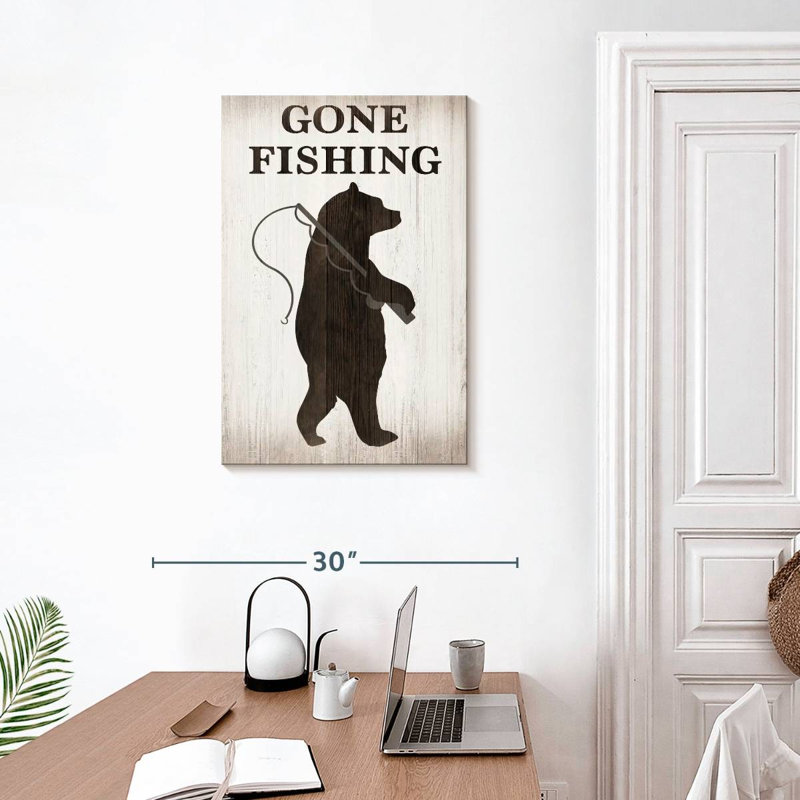 Senne Bear Gone Fishing, H 30 po x l 20 po