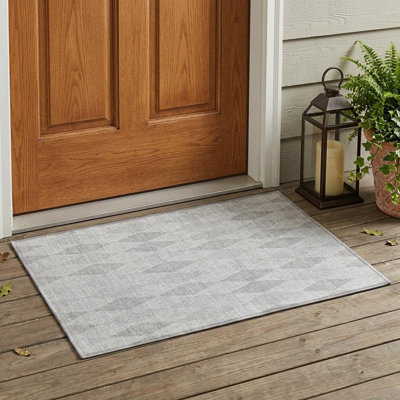 2' X 3' Gray Geometric Washable Non Skid Indoor Outdoor Area Rug
