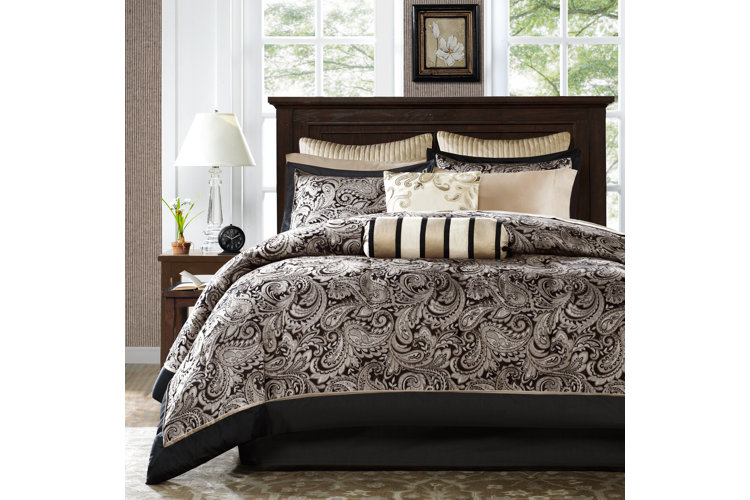 Pereira Paisley Comforter Set