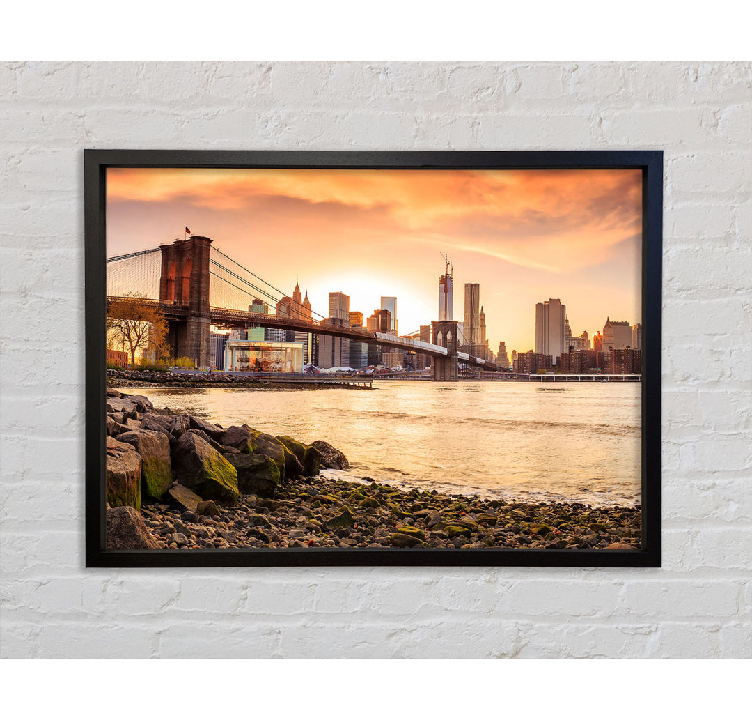 As The Sun Comes Up Over The Brooklyn Bridge - Einzelbildrahmen Kunstdrucke auf Leinwand