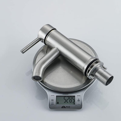 Single-handle Bathroom Faucet with Drain Assembly