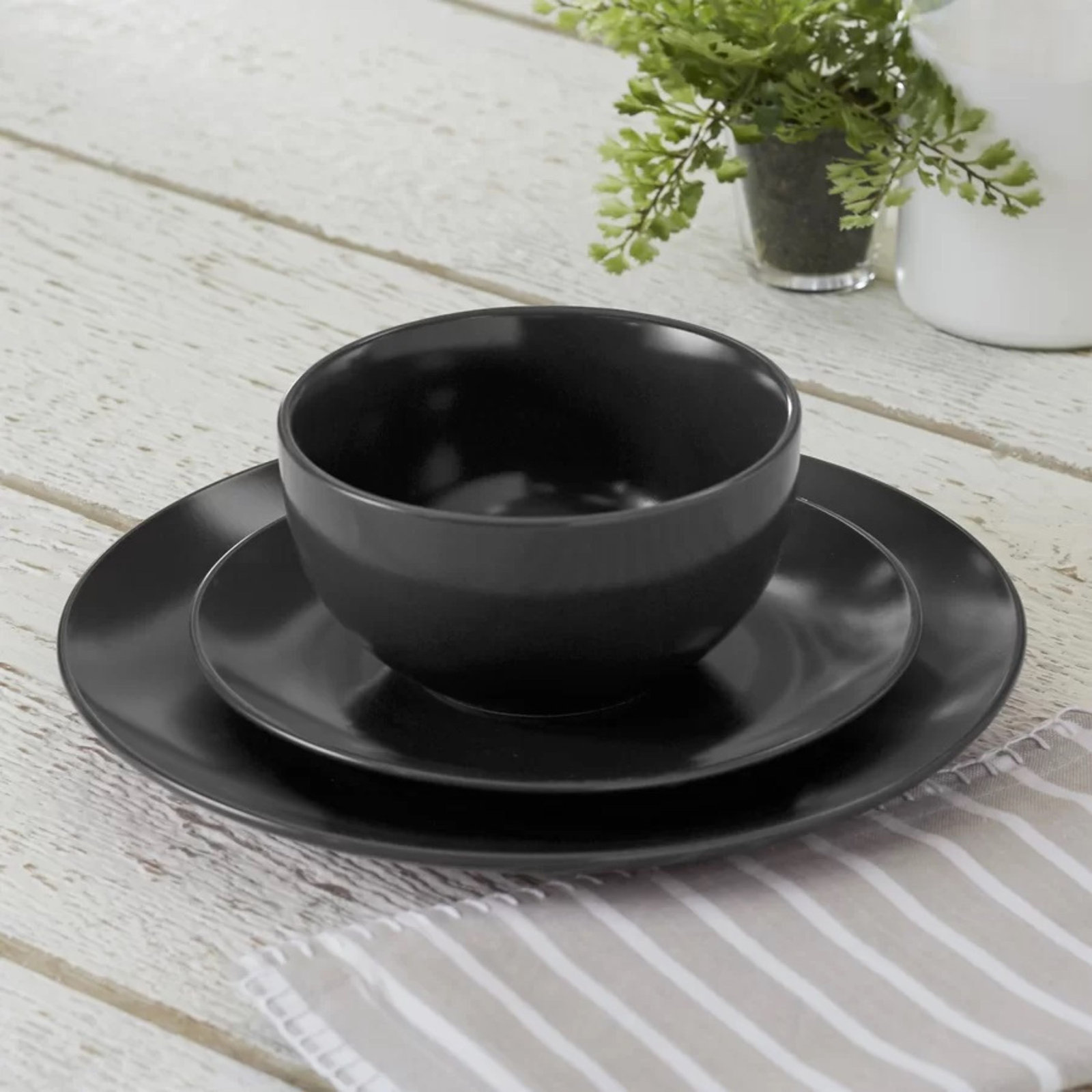 Ten Strawberry Street Wazee Matte 11" Dinner Plate, Black