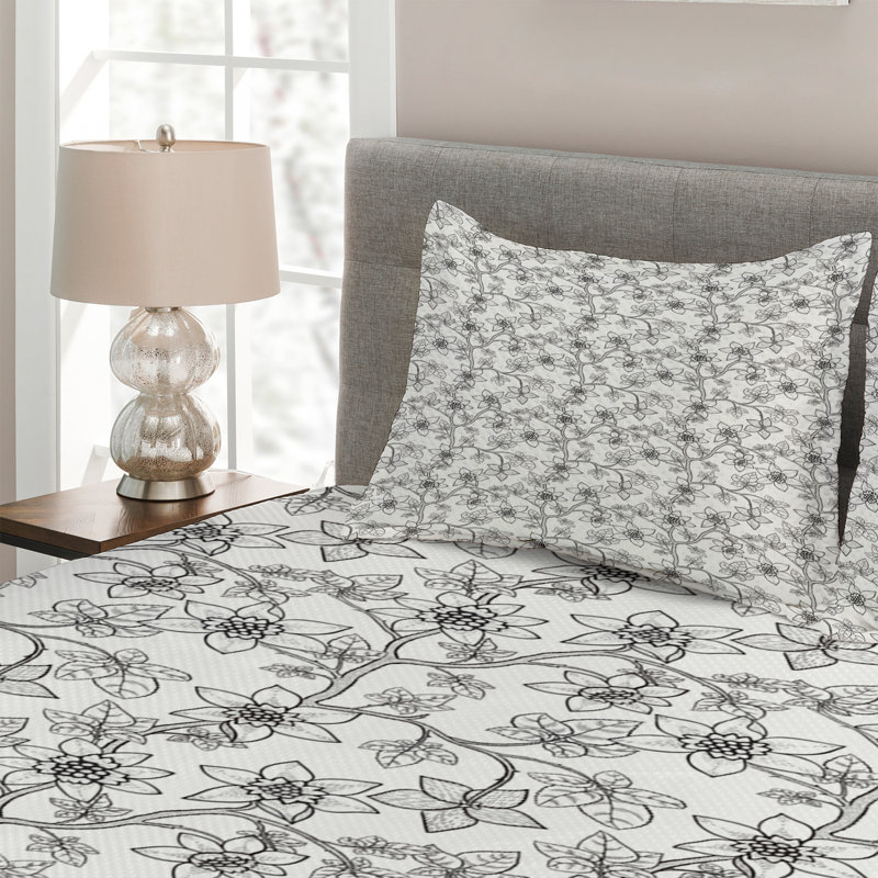 Farmhouse / Country Polyester Floral Coverlet