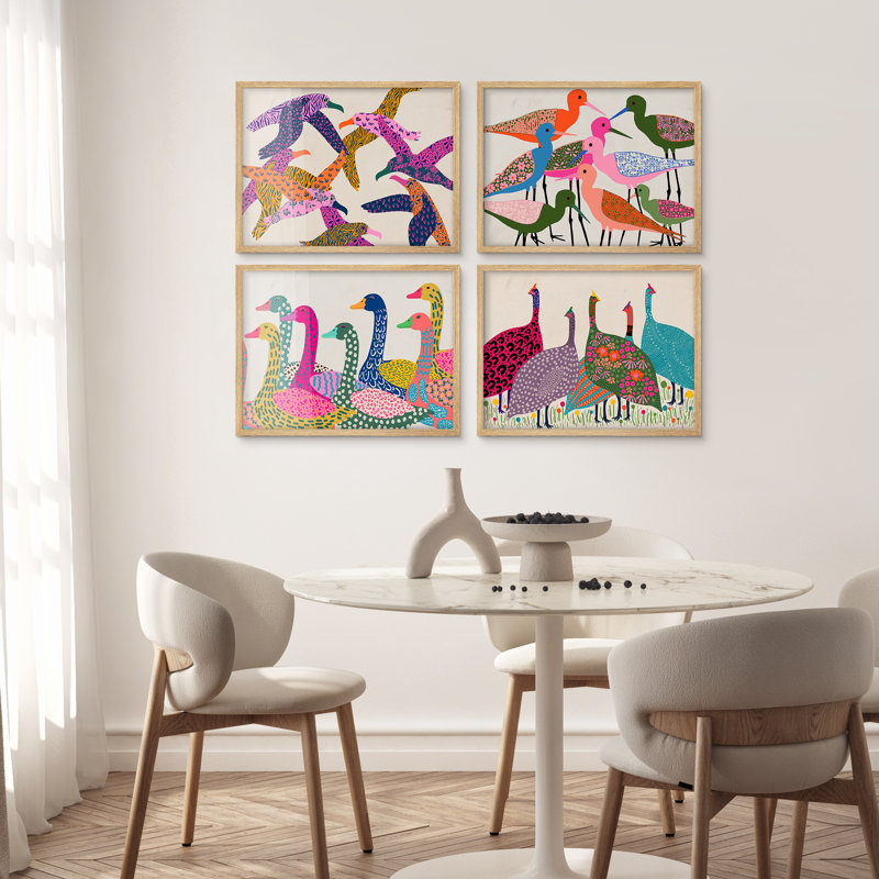 Ensemble de 4 pièces d'art mural d'oiseaux colorés - Impressions encadrées de style art populaire mettant en vedette des oiseaux à motifs pour la chambre d'enfant ou la salle de jeux