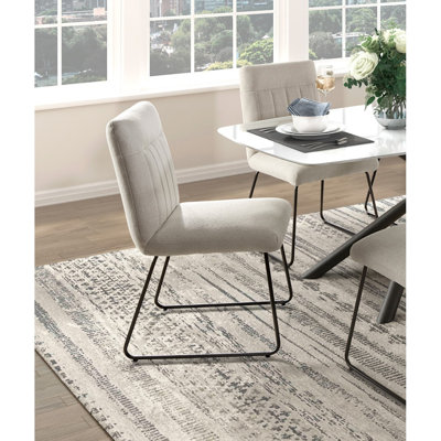 Ensemble de 2 chaises d'appoint rembourrées en tissu beige avec pieds noirs