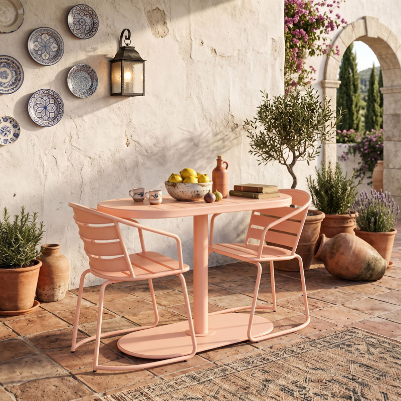 Ensemble bistro 3 pièces en fer avec table de patio et deux chaises à lattes en fer pour le jardin ou la cour, Coral