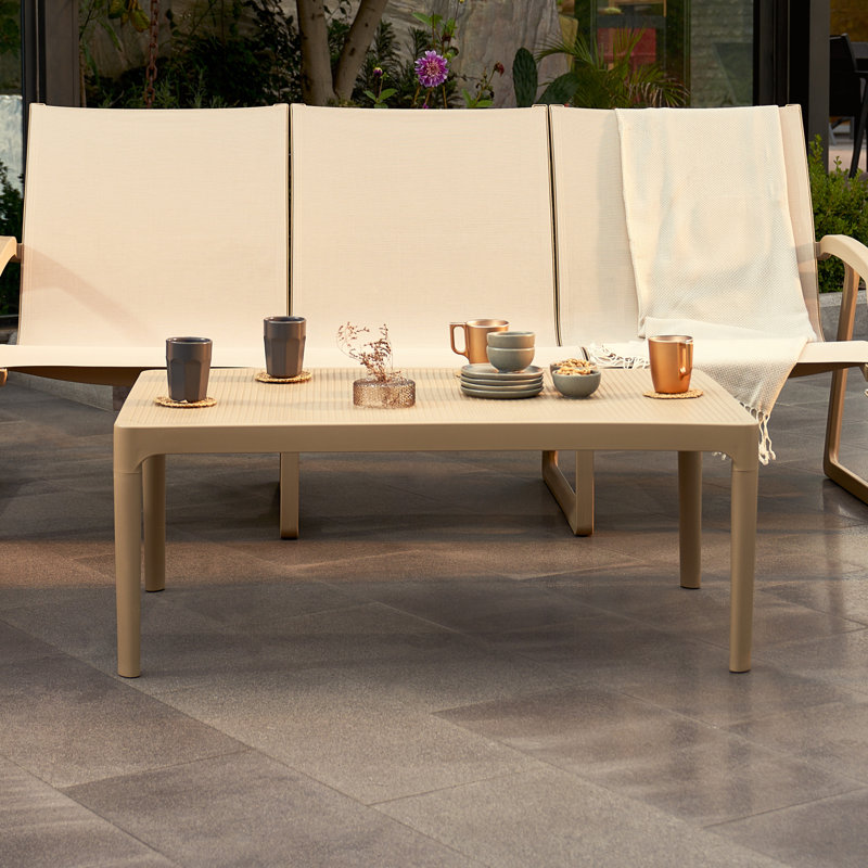 Table basse en plastique Farrah, Taupe, H 15,7 po x l 19,6 po x L 23,6 po