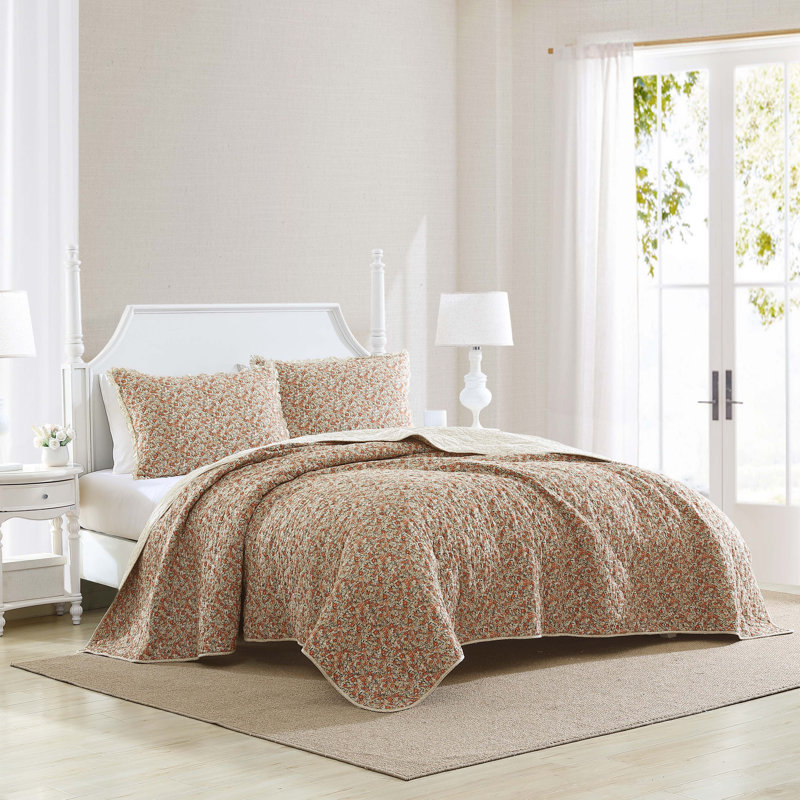 Laura Ashley Loveston Red Cotton Reversible Quilt Set, Queen Quilt + 2 Standard Shams